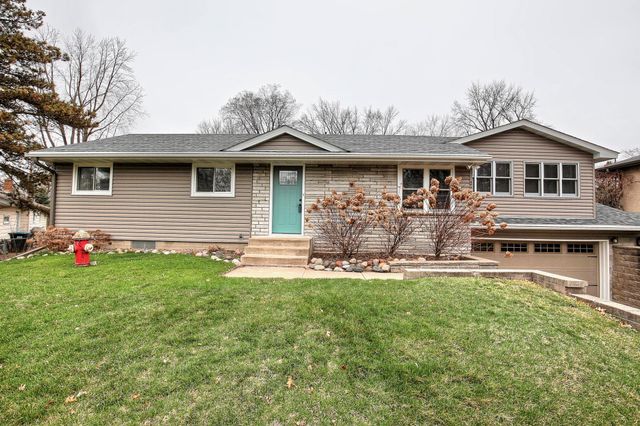 267 Hanska Court, Shoreview, MN 55126