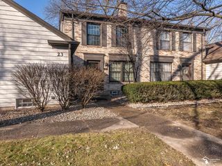 23 Linswood Drive, Monroe, MI 48162