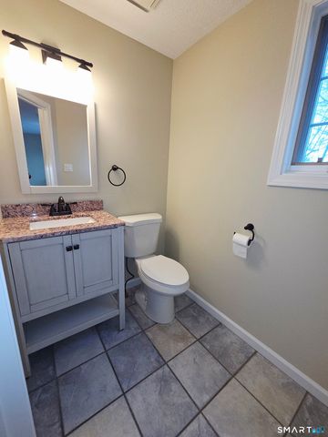 12 West Meadow Lane 2, Middletown, CT 06457