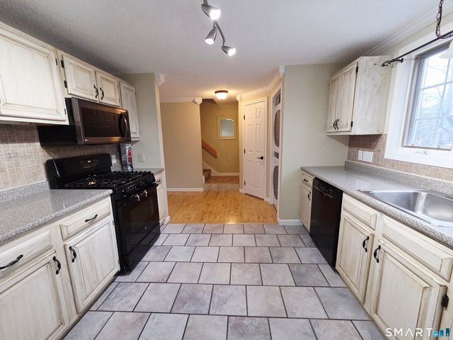 12 West Meadow Lane 2, Middletown, CT 06457