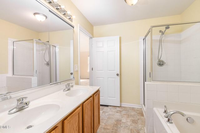 1311 Canyon Rock Court U105, Raleigh, NC 27610