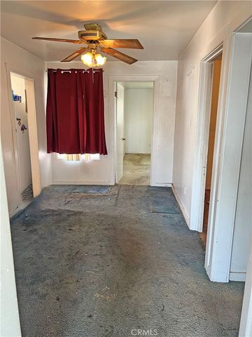 11743 Slater, Los Angeles, CA 90059