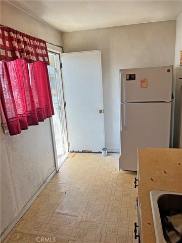 11743 Slater, Los Angeles, CA 90059