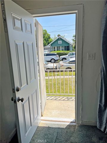 11743 Slater, Los Angeles, CA 90059