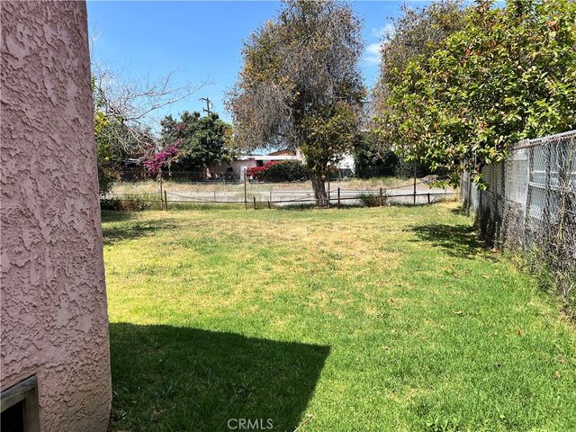 11743 Slater, Los Angeles, CA 90059