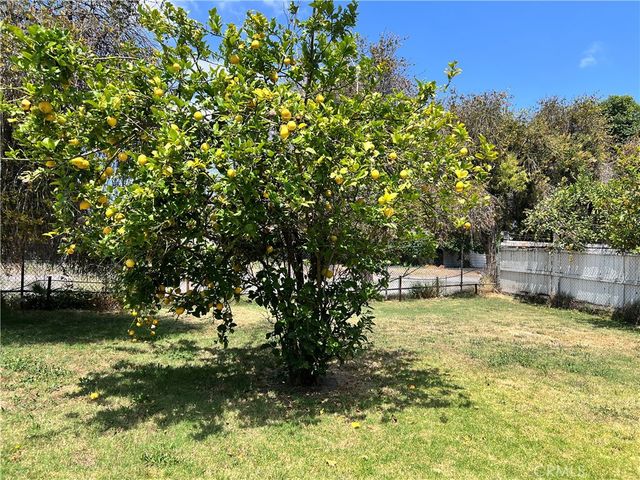 11743 Slater, Los Angeles, CA 90059