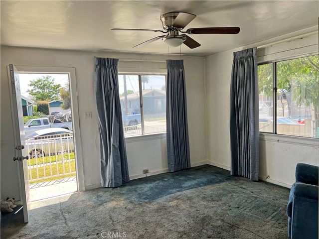 11743 Slater, Los Angeles, CA 90059