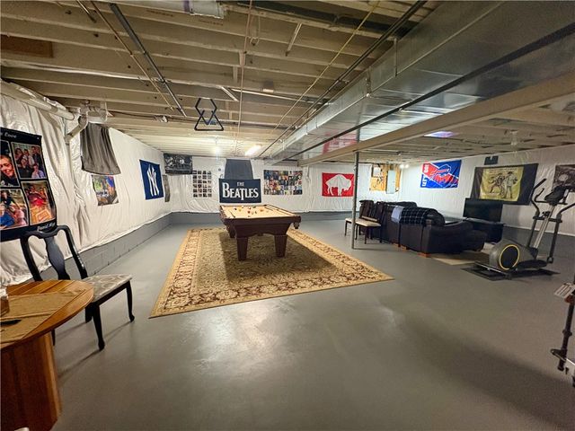 15 Shingle Mill Road, Irondequoit, NY 14609