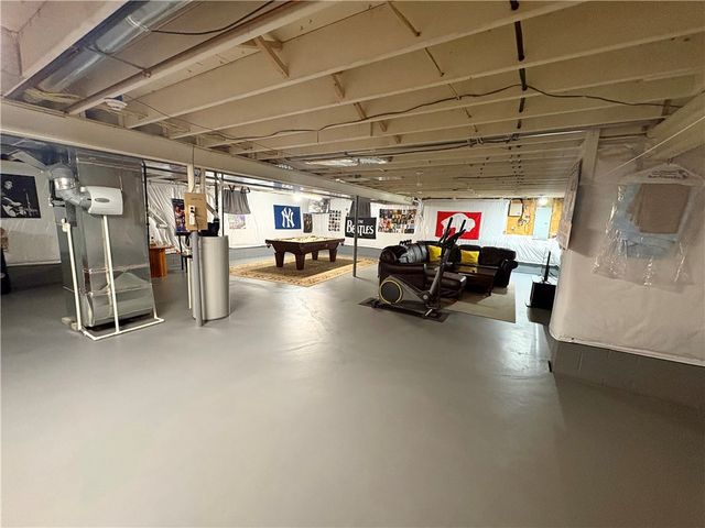 15 Shingle Mill Road, Irondequoit, NY 14609