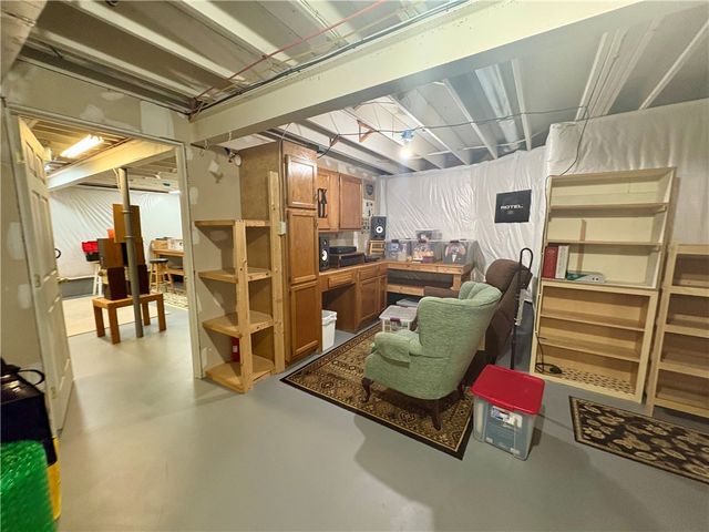 15 Shingle Mill Road, Irondequoit, NY 14609