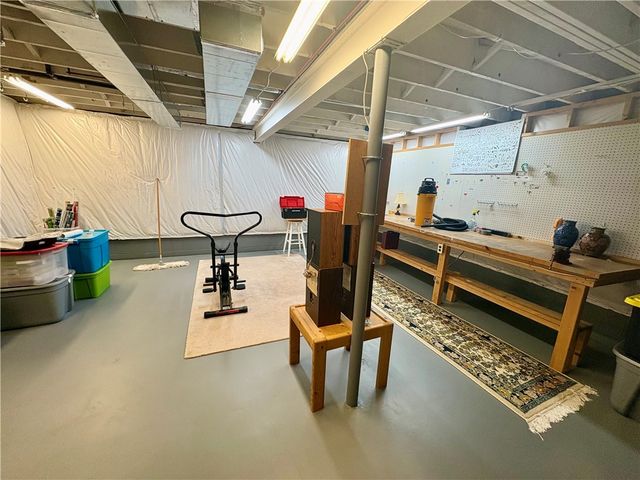 15 Shingle Mill Road, Irondequoit, NY 14609