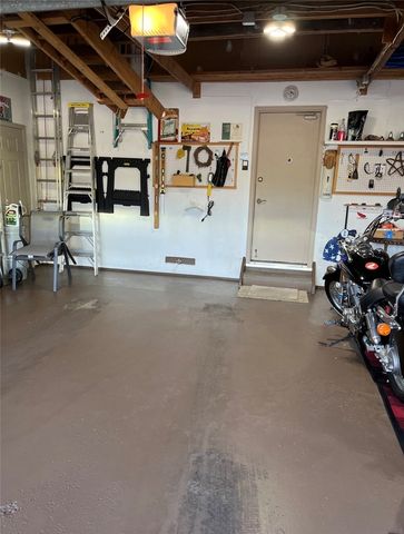 15 Shingle Mill Road, Irondequoit, NY 14609