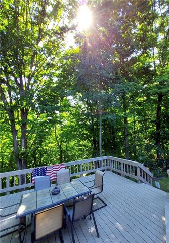 15 Shingle Mill Road, Irondequoit, NY 14609