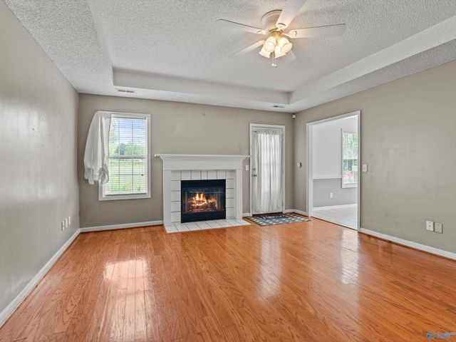 123 Castleridge Drive, New Market, AL 35761