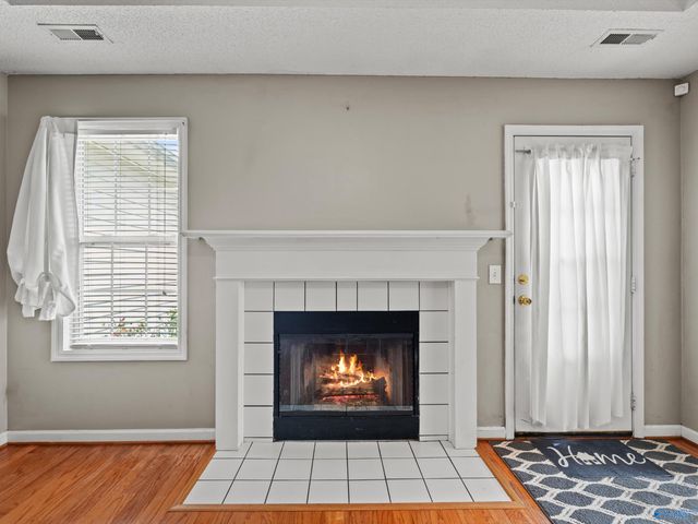 123 Castleridge Drive, New Market, AL 35761