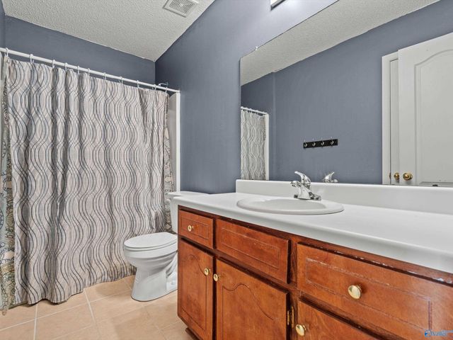 123 Castleridge Drive, New Market, AL 35761