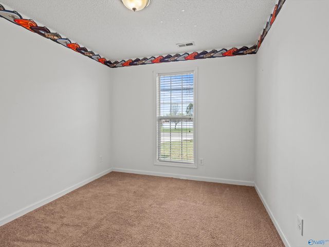 123 Castleridge Drive, New Market, AL 35761