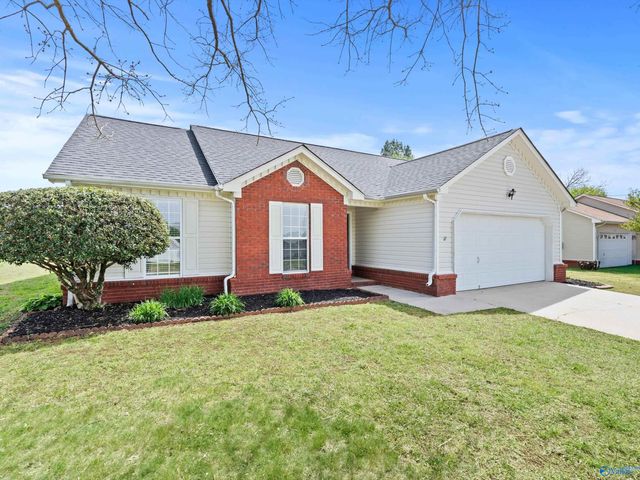 123 Castleridge Drive, New Market, AL 35761
