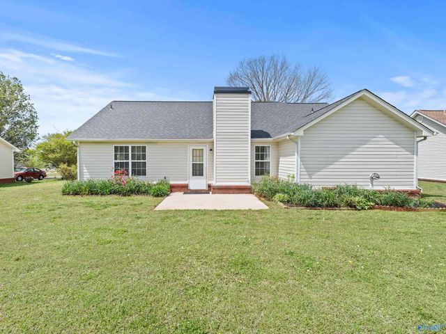 123 Castleridge Drive, New Market, AL 35761