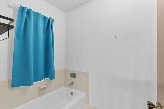 15306 MOUNT EAGLE ST, San Antonio, TX 78232