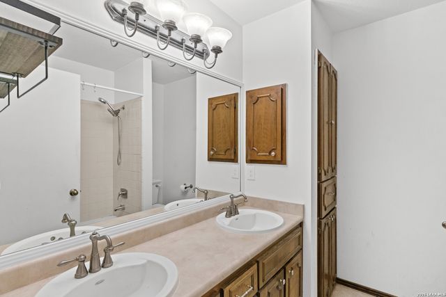 15306 MOUNT EAGLE ST, San Antonio, TX 78232