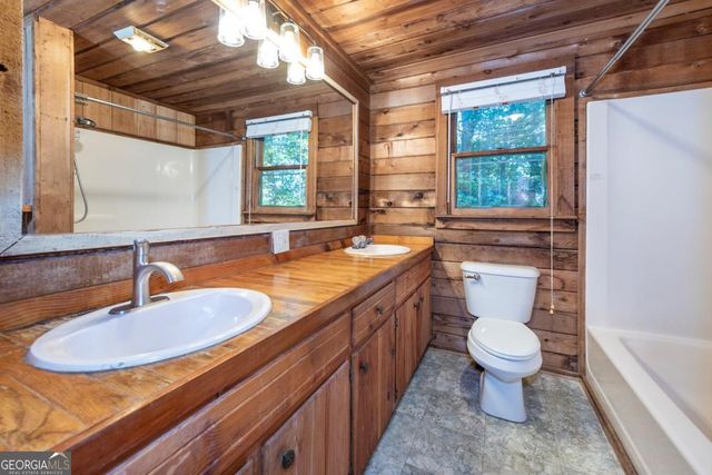 168 Burnt Mountain Cove Road, Jasper, GA 30143