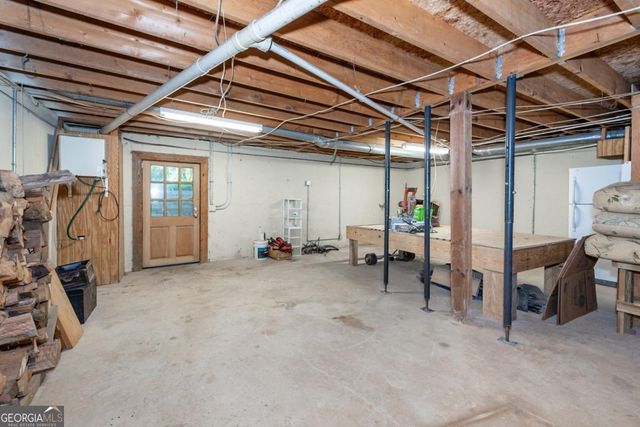 168 Burnt Mountain Cove Road, Jasper, GA 30143