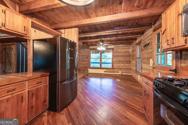 168 Burnt Mountain Cove Road, Jasper, GA 30143