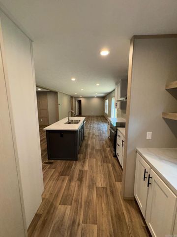 149 Parkshores circle, Hot Springs, AR 71901