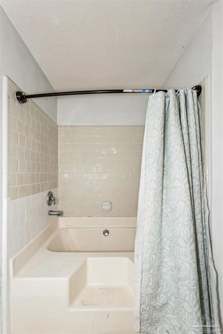 4720 Kitty Hawk Cir, Gulf Breeze, FL 32563