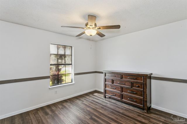 4720 Kitty Hawk Cir, Gulf Breeze, FL 32563