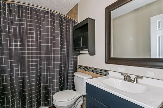 4720 Kitty Hawk Cir, Gulf Breeze, FL 32563