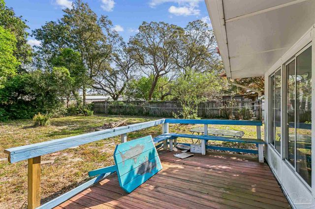 4720 Kitty Hawk Cir, Gulf Breeze, FL 32563