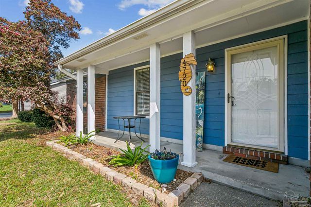 4720 Kitty Hawk Cir, Gulf Breeze, FL 32563