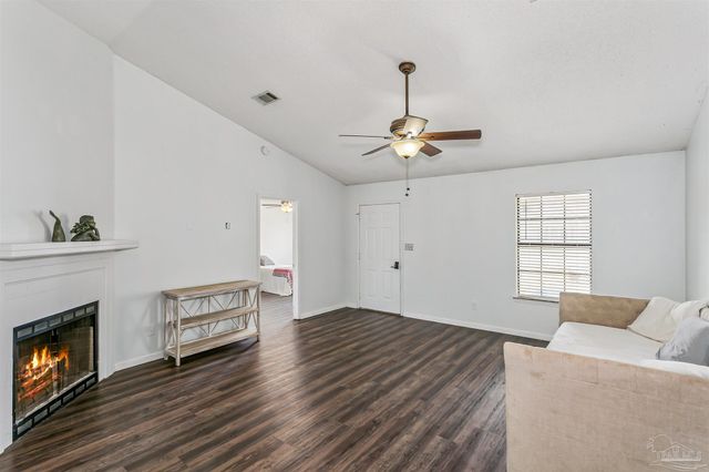 4720 Kitty Hawk Cir, Gulf Breeze, FL 32563