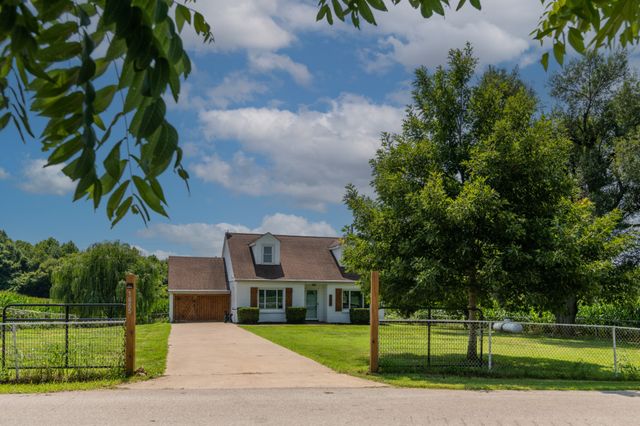 1685 Bumpus Mill Rd, Oak Grove, KY 42262