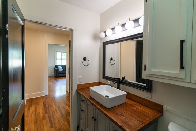 1685 Bumpus Mill Rd, Oak Grove, KY 42262