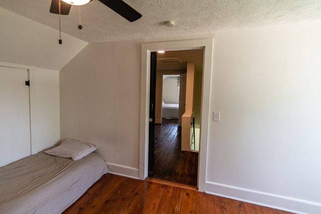 1685 Bumpus Mill Rd, Oak Grove, KY 42262