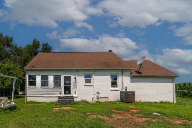 1685 Bumpus Mill Rd, Oak Grove, KY 42262