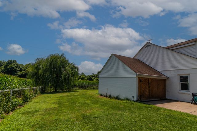1685 Bumpus Mill Rd, Oak Grove, KY 42262