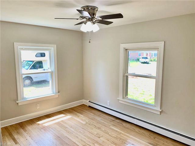 4237 Thistle DR, Portsmouth, VA 23703