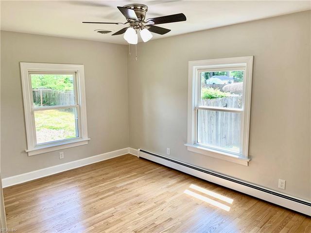 4237 Thistle DR, Portsmouth, VA 23703