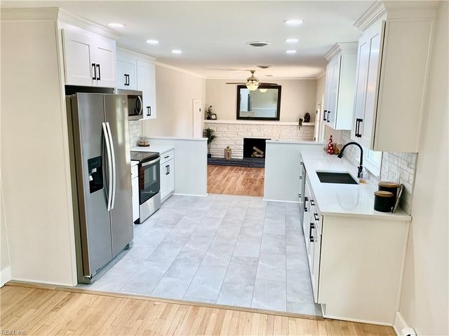 4237 Thistle DR, Portsmouth, VA 23703