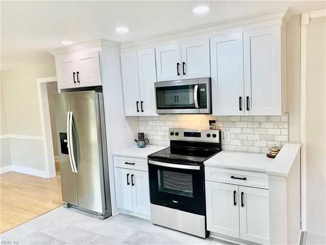 4237 Thistle DR, Portsmouth, VA 23703