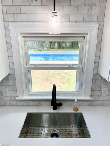 4237 Thistle DR, Portsmouth, VA 23703