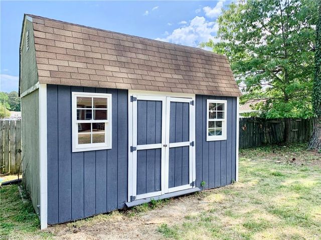 4237 Thistle DR, Portsmouth, VA 23703