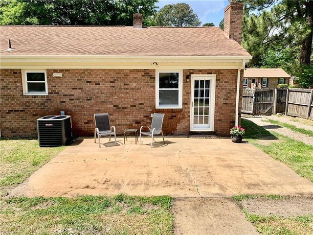 4237 Thistle DR, Portsmouth, VA 23703