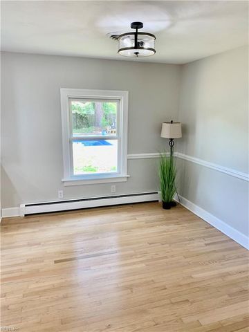 4237 Thistle DR, Portsmouth, VA 23703