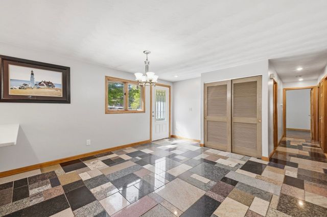 27 Ansie Road, Chelmsford, MA 01824