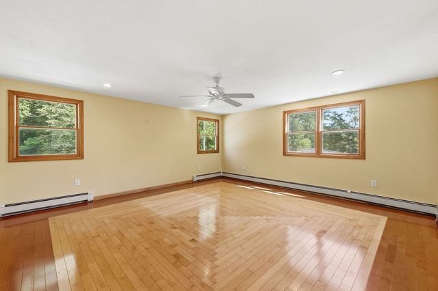 27 Ansie Road, Chelmsford, MA 01824